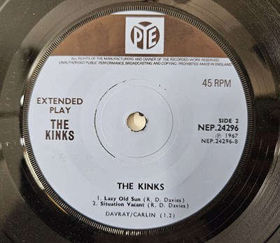 Lot 240 - THE KINKS - THE KINKS 7" (UK ORIGINAL PRESSING - NEP.24296)