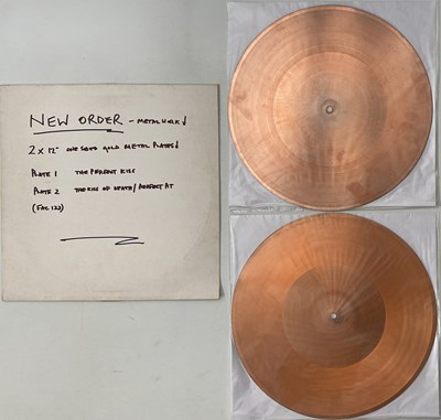 Lot 182 - NEW ORDER - THE PERFECT KISS 12" (FAC 123 - GOLD METAL WORK PLATES)