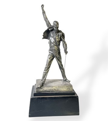 Lot 364 - QUEEN - LIMITED EDITION FREDDIE MERCURY STATUE.
