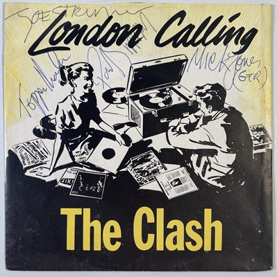 Lot 204 - THE CLASH - FULLY SIGNED COPY OF LONDON CALLING.