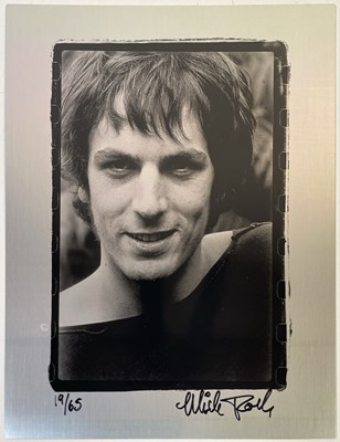 Lot 414 - PINK FLOYD - SYD BARRETT - MICK ROCK - PSYCHEDELIC RENEGADES LIMITED EDITION SIGNED GENESIS PUBLICATIONS METALLIC PRINT.