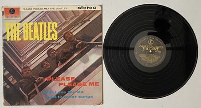 Lot 78 - THE BEATLES - PLEASE PLEASE ME LP (ORIGINAL UK STEREO 'BLACK AND GOLD' PRESSING - PARLOPHONE PCS 3042)