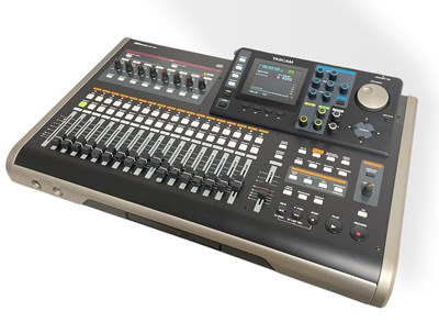 Lot 21 - TASCAM PORTASTUDIO DP-24.