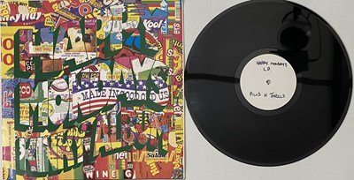 Lot 300 - HAPPY MONDAYS - PILLS 'N' THRILLS AND BELLYACHES LP (UK TEST PRESSING WITH PROOF SLEEVE - FACT 320)
