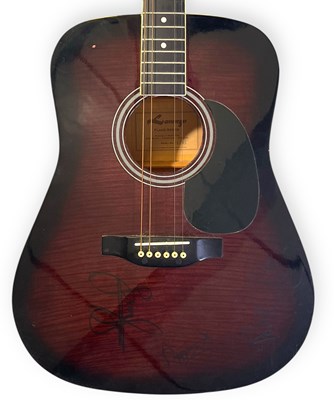 Lot 465 - RADIOHEAD - A BAND SIGNED GUITAR.