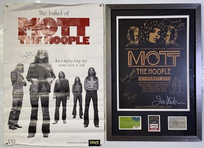 Lot 259 - MOTT THE HOOPLE - SIGNED DISPLAY AND SIGNED POSTER.