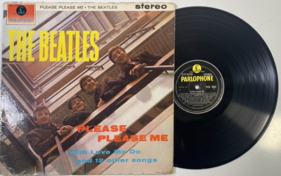 Lot 233 - THE BEATLES - PLEASE PLEASE ME LP (UK STEREO THIRD '33 1/3' PRESSING - PARLOPHONE PCS 3042/1ST SLEEVE)
