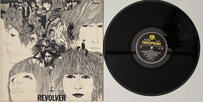 Lot 34 - THE BEATLES - REVOLVER LP (ORIGINAL UK STEREO COPY - PCS 7009)
