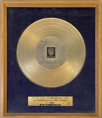 Lot 328 - THE PETE SINFIELD COLLECTION - KING CRIMSON - IN THE COURT OF ORIGINAL JAPANESE GOLD DISC AWARD.