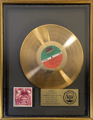 Lot 329 - THE PETE SINFIELD COLLECTION - ORIGINAL US RIAA AWARD FOR KING CRIMSON - IN THE COURT OF..
