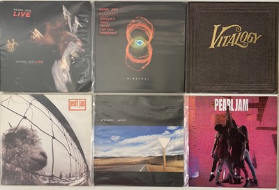 Lot 266 - PEARL JAM - LP PACK