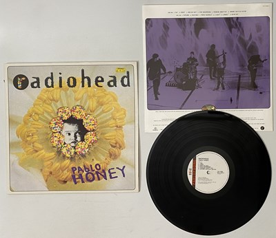 Lot 283 - RADIOHEAD - PABLO HONEY LP (ORIGINAL UK COPY - PARLOPHONE PCS 7360)