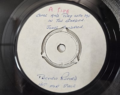 Lot 213 - JOHN'S CHILDREN - COME AND PLAY WITH ME IN THE GARDEN 7" (ORIGINAL SIMON NAPIER BELL TEST PRESSING - SNB 001)