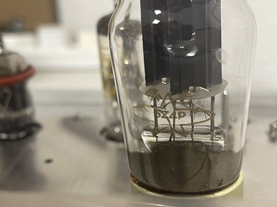 Lot 5 - DIY KT88/EM87 PUSH-PULL TUBE AMPLIFIER.