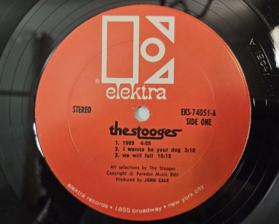 Lot 37 - THE STOOGES - S/T LP (US STEREO 2ND COLUMBIA/ PITMAN PRESS - EKS 74051)