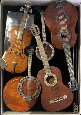 Lot 77 - BABY AXE / MINIATURE GUITAR COLLECTION.