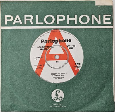Lot 169 - DAVID JOHN AND THE MOOD - DIGGIN' FOR GOLD 7" (UK DEMO - PARLOPHONE - R5301)