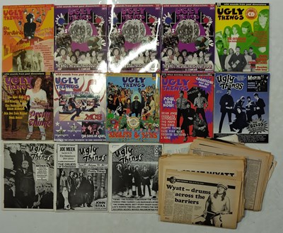Lot 369 - ASSORTED MAGAZINES / BOOKS / CATALOGUES.