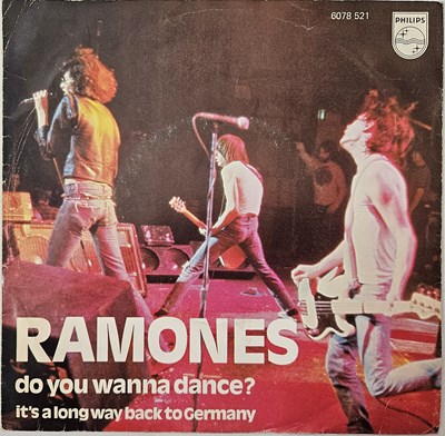 Lot 230 - RAMONES - DO YOU WANNA DANCE 7" (DUTCH ORIGINAL - PHILIPS - 6078 521)