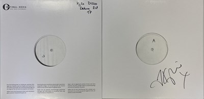 Lot 47 - KYLIE MINOGUE - DISCO LP (DELUXE DOUBLE LP WHITE LABEL TEST PRESSING -SIGNED)