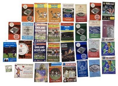 Lot 123 - FOOTBALL - INTERNATIONAL PROGRAMMES INC 1966 WORLD CUP - BARCELONA / BIRMINGHAM 1960.