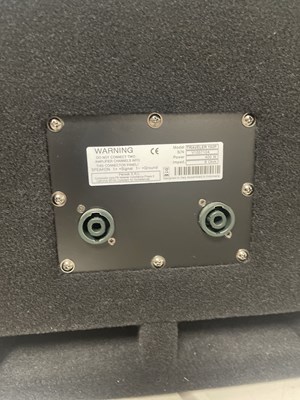 Lot 14 - MARKBASS TRAVELER 102P 2 X 10" BASS CABINET.