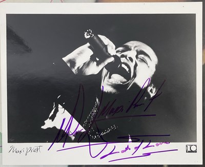 Lot 49 - AUTOGRAPHED LPS / MUSIC MEMORABILIA COLLECTION.