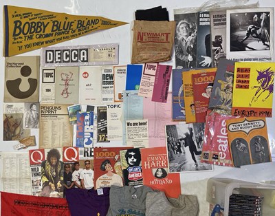 Lot 51 - MIXED MUSIC MEMORABILIA - BOOKS / CLOTHING / VINTAGE RECORD CATALOGUES / DECCA ADVERT AND MORE.