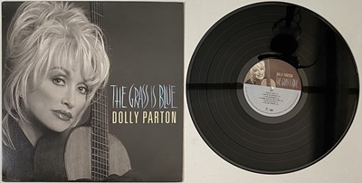 Lot 685 - DOLLY PARTON - THE GRASS IS GREEN LP (MODERN COLLECTABLE - SUG-LP-3900)