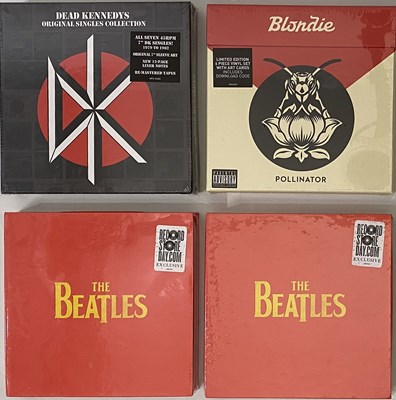 Lot 930 - ICONIC ARTISTS - MODERN 7" COLLECTION