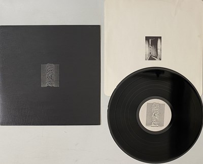 Lot 253 - JOY DIVISION - UNKNOWN PLEASURES LP (ORIGINAL UK STOCK COPY - FACT 10)