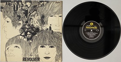 Lot 1051 - THE BEATLES - REVOLVER LP (ORIGINAL UK STOCK STEREO COPY - PCS 7009 - EX/EX)
