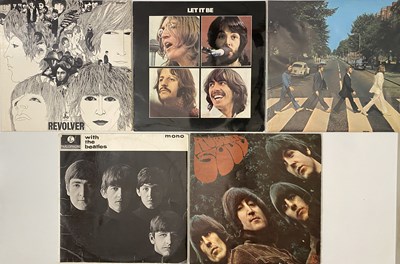 Lot 1055 - THE BEATLES - STUDIO LPs (EARLY/ORIGINAL UK COPIES)