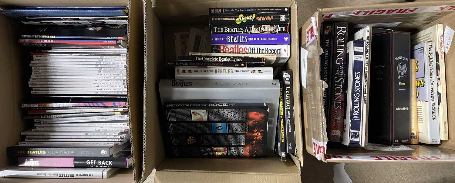 Lot 133 - THE BEATLES / ROLLING STONES - BOOKS AND MAGAZINE COLLECTION.
