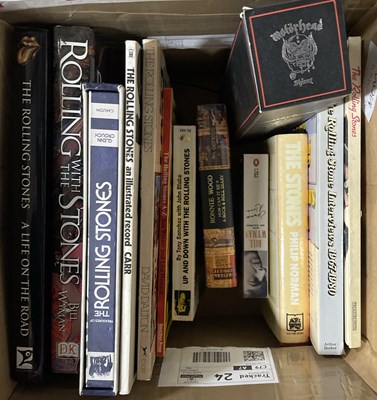 Lot 133 - THE BEATLES / ROLLING STONES - BOOKS AND MAGAZINE COLLECTION.
