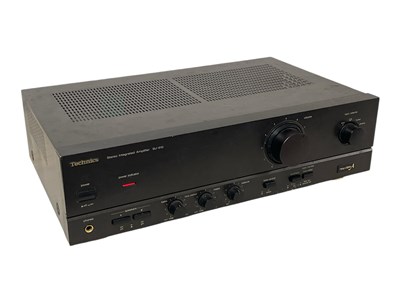 Lot 20 - TECHNICS SU-610 AMPLIFIER.
