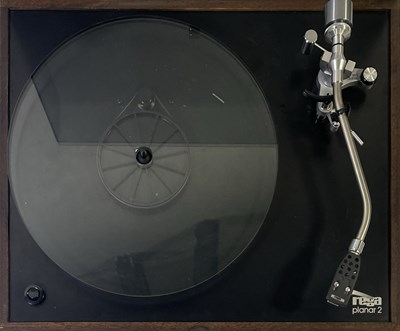 Lot 40 - REGA PLANAR 2 TURNTABLE.