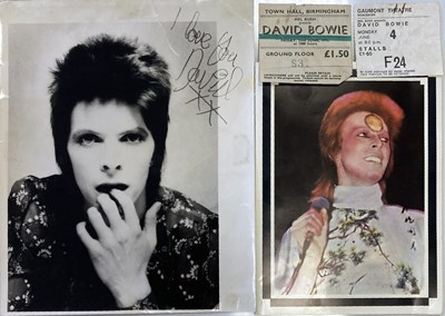 Lot 494 - DAVID BOWIE FAN CLUB MEMORABILIA / CONCERT TICKETS AND PROGRAMMES.