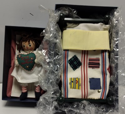 Lot 33 - R. JOHN WRIGHT RAGGEDY ANN MAGICAL HOUR LIMITED EDITION FELT DOLL PACK