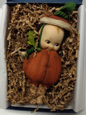 Lot 84 - R JOHN WRIGHT KEWPIE PUMPKIN ARTIST PRESS #1 2004