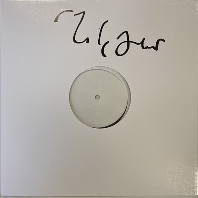 Lot 108 - MARK KNOPFLER SIGNED WHITE LABEL TEST PRESSING.
