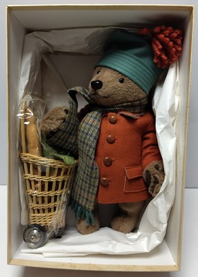 Lot 92 - R JOHN WRIGHT PADDINGTON GOES TO THE MARKET 2002