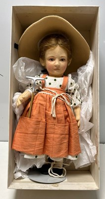 Lot 66 - R. JOHN WRIGHT MARY MARY QUITE CONTRARY LIMITED EDITION FELT DOLL
