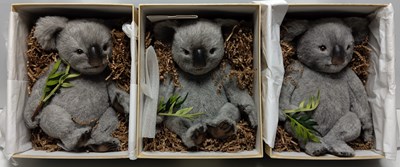 Lot 75 - R. JOHN WRIGHT 'JOEY' LIMITED EDITION DOLL PACK