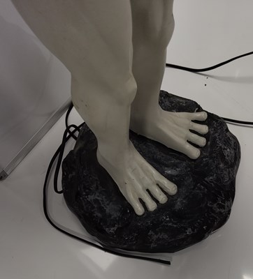 Lot 350 - ALIEN LAMP