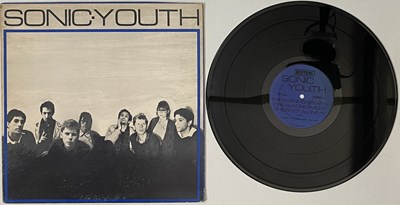 Lot 66 - SONIC YOUTH - SONIC YOUTH LP (N-ONE - US FIRST PRESSING)