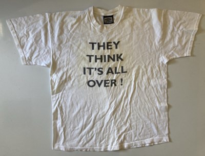 Lot 175 - MANCHESTER UNITED MEMORABILIA - INC T-SHIRTS.