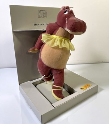 Lot 11 - HYACINTH HIPPO - 651612