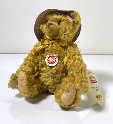 Lot 12 - SUMMER FESTIVAL 2006 BEAR - 656194