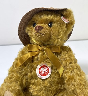 Lot 12 - SUMMER FESTIVAL 2006 BEAR - 656194